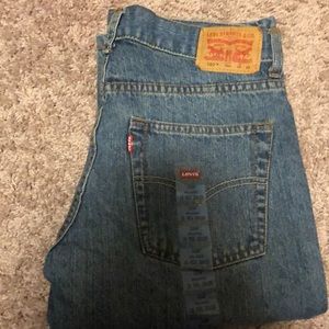Levis
